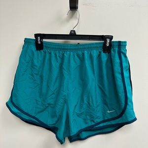 Nike running shorts size XL